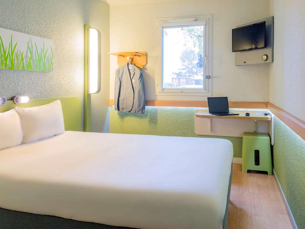 Ibis Budget Nantes Nord Saint Herblain Стая снимка