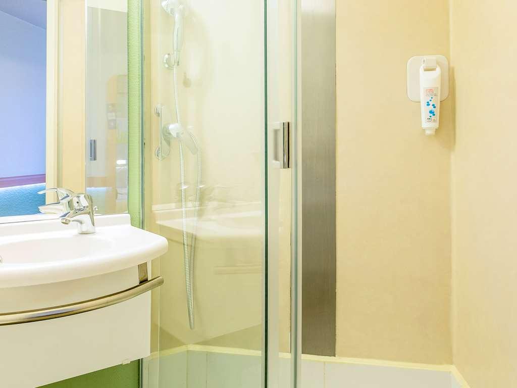 Ibis Budget Nantes Nord Saint Herblain Стая снимка