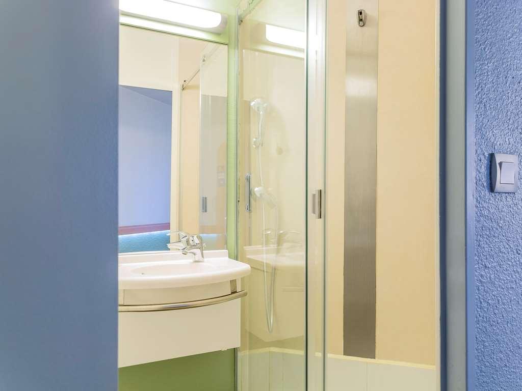 Ibis Budget Nantes Nord Saint Herblain Стая снимка