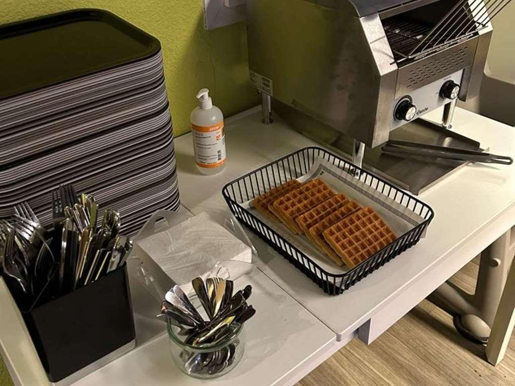Ibis Budget Nantes Nord Saint Herblain Ресторант снимка